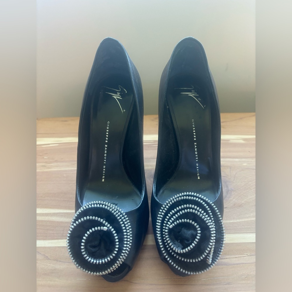 Giuseppe Zanotti Design, size 37 (6.5)